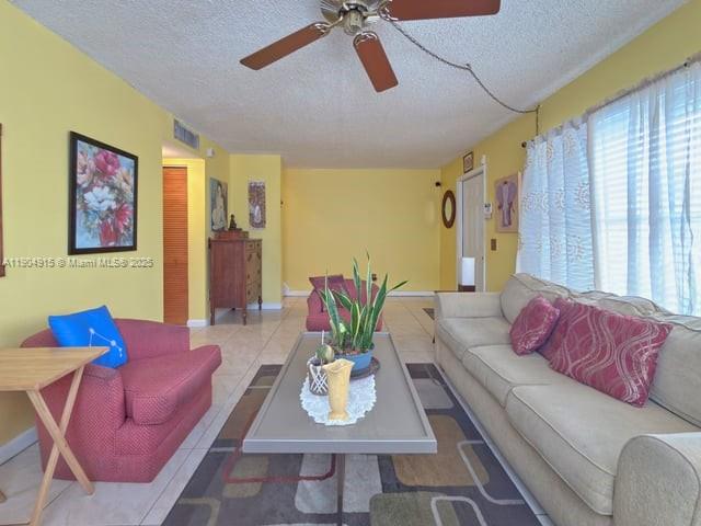 BRENTWOOD WEST TOWNHOUSES - Residential Lease