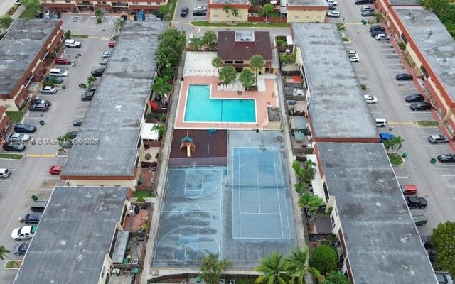 BRENTWOOD WEST TOWNHOUSES - Residential Lease