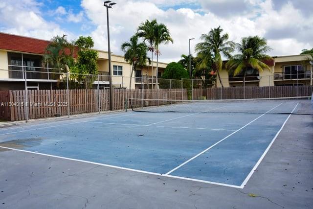 BRENTWOOD WEST TOWNHOUSES - Residential Lease