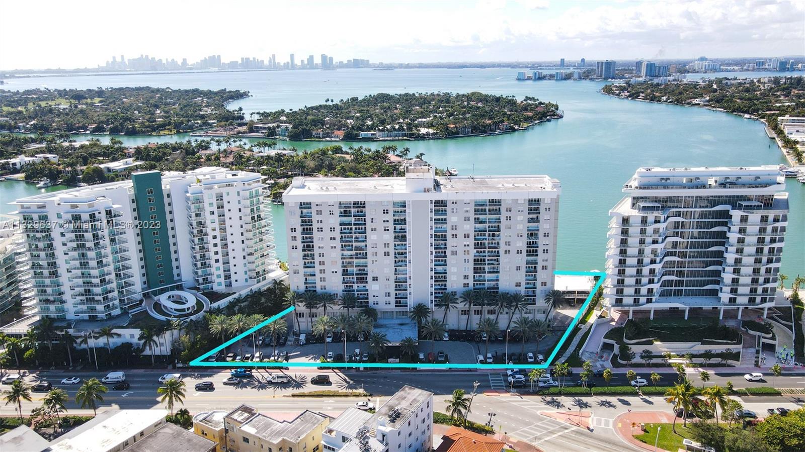 AQUASOL CONDO - Land