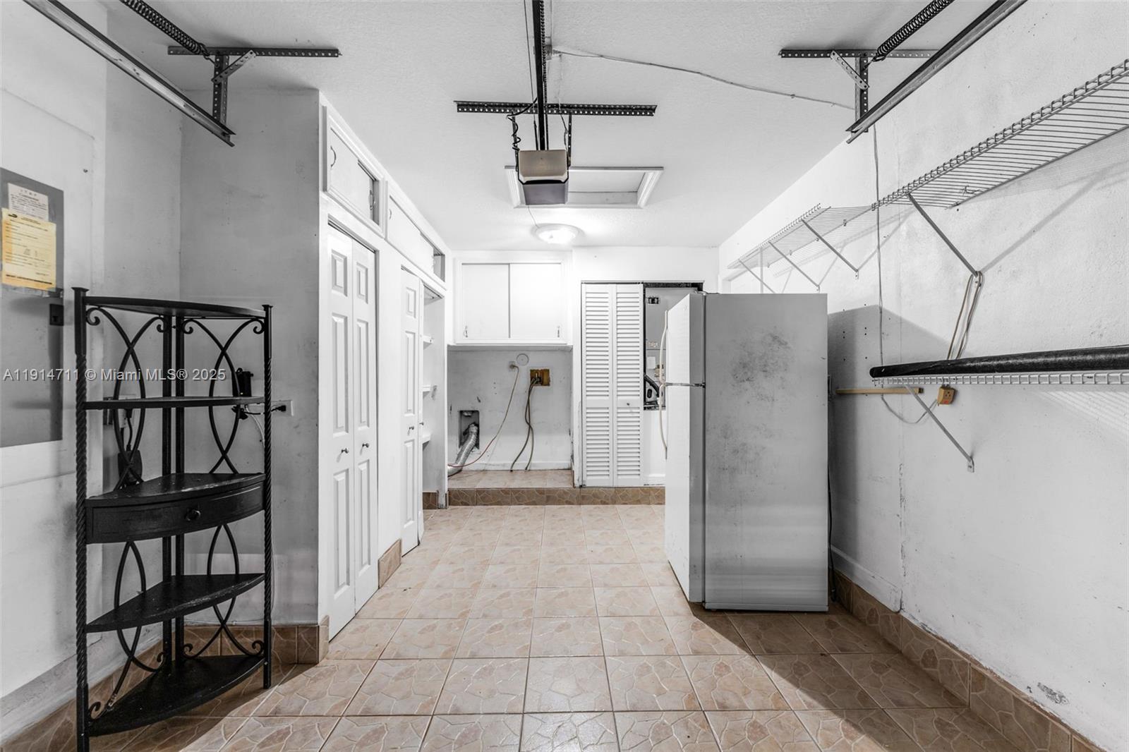 MILON VENTURE - Residential