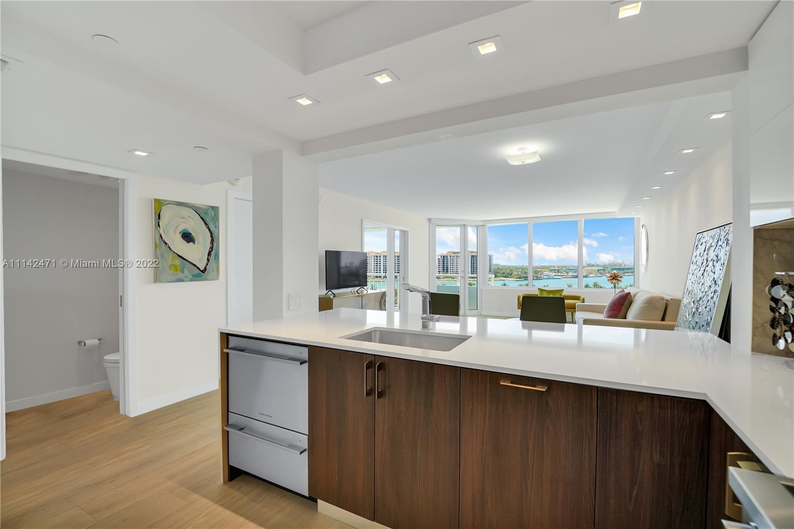 SOUTH POINTE TOWERS CONDO - Residential Lease