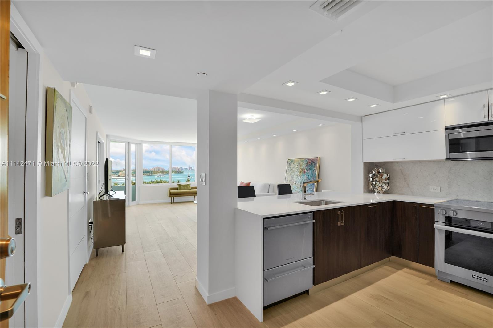 SOUTH POINTE TOWERS CONDO - Residential Lease