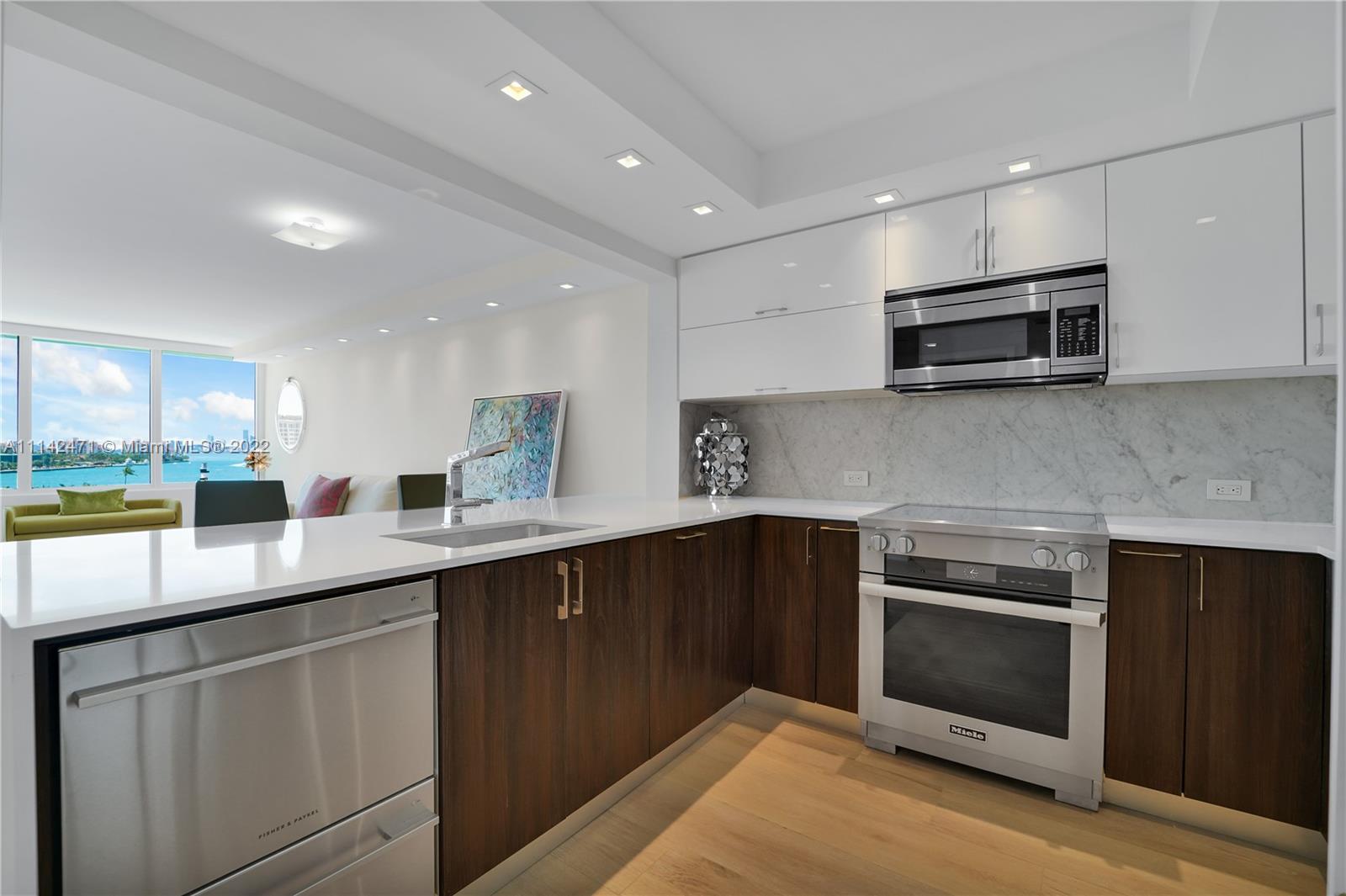 SOUTH POINTE TOWERS CONDO - Residential Lease