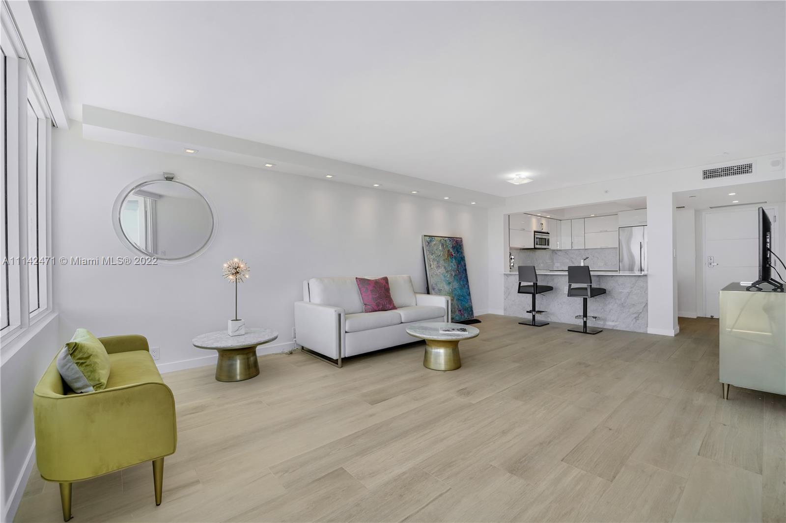 SOUTH POINTE TOWERS CONDO - Residential Lease
