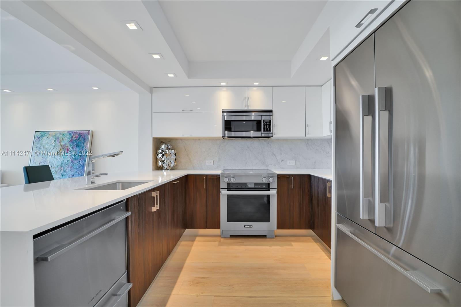 SOUTH POINTE TOWERS CONDO - Residential Lease