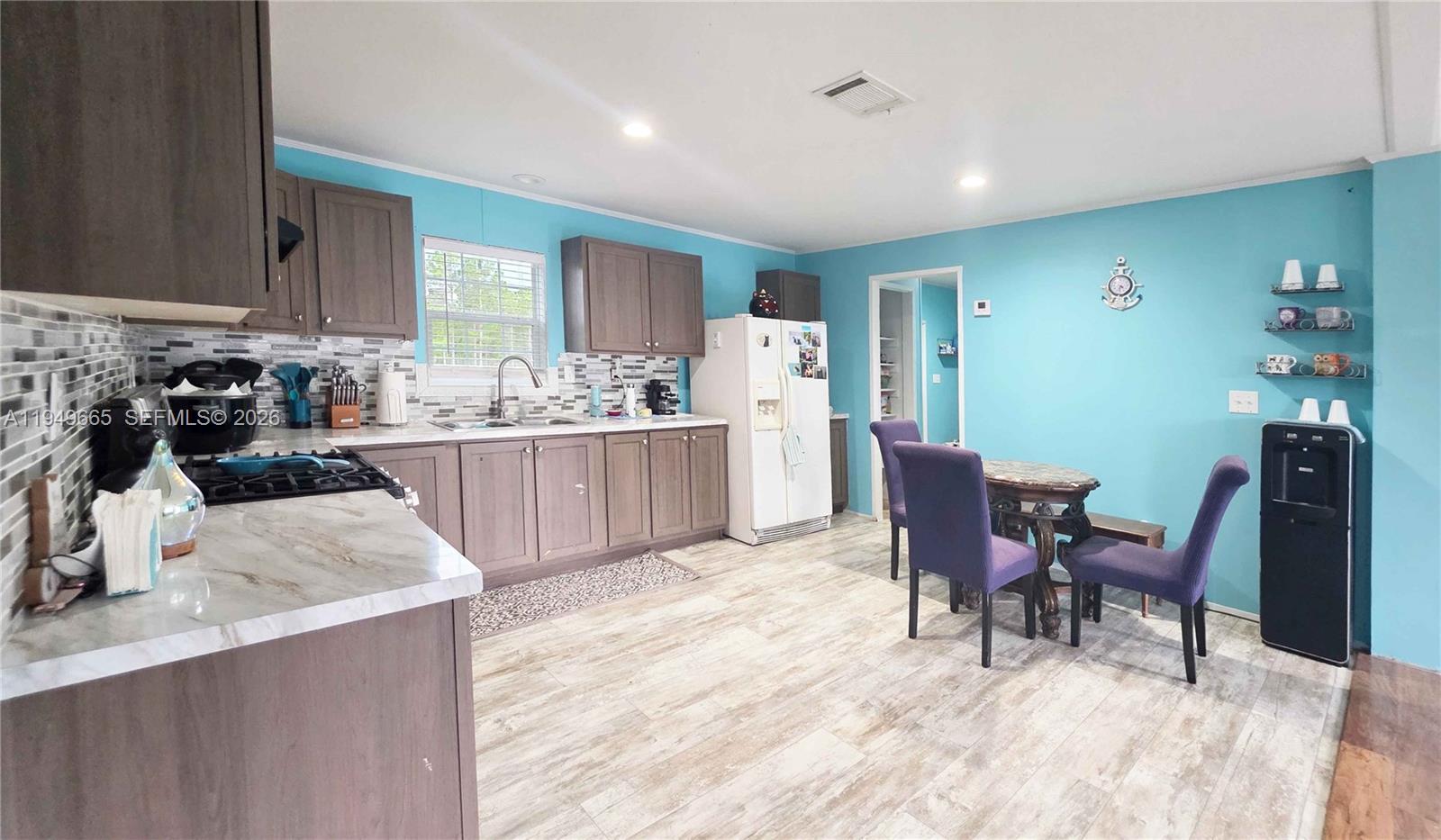 MONTURA SOUTH HALF (100804 - Residential