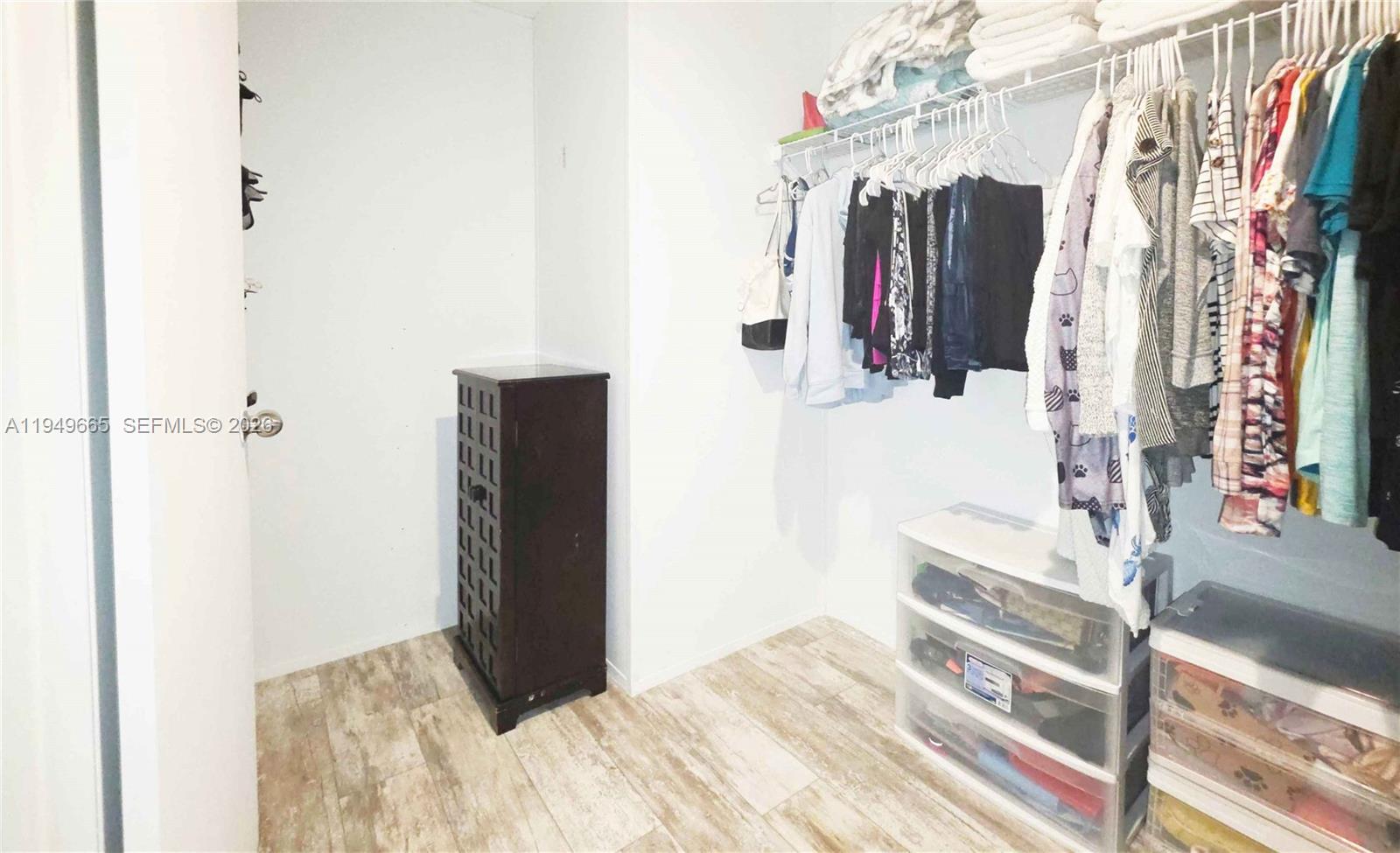 MONTURA SOUTH HALF (100804 - Residential