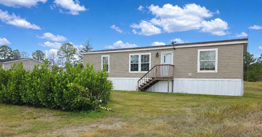 PRICE ADJUSTMENT! Motivated Seller!!! New 2021 doublewide mobile home in Montura Ranch. This home is situated in a PRIVATE LOT (1.25 ACRES), with the BEST of living in a rural setting. This double-wide manufactured home has a spacious living area with 3 BEDROOMS and 2 BATHROOMS. Montura Ranch Estates is a rural community of South Central Florida in Hendry County, residing between the cities of Clewiston and LaBelle. Centrally located within 1-1.5 hours from Miami, Naples, Fort Myers, Cape Coral, Fort Lauderdale, West Palm Beach, Port Charlotte, and Okeechobee.