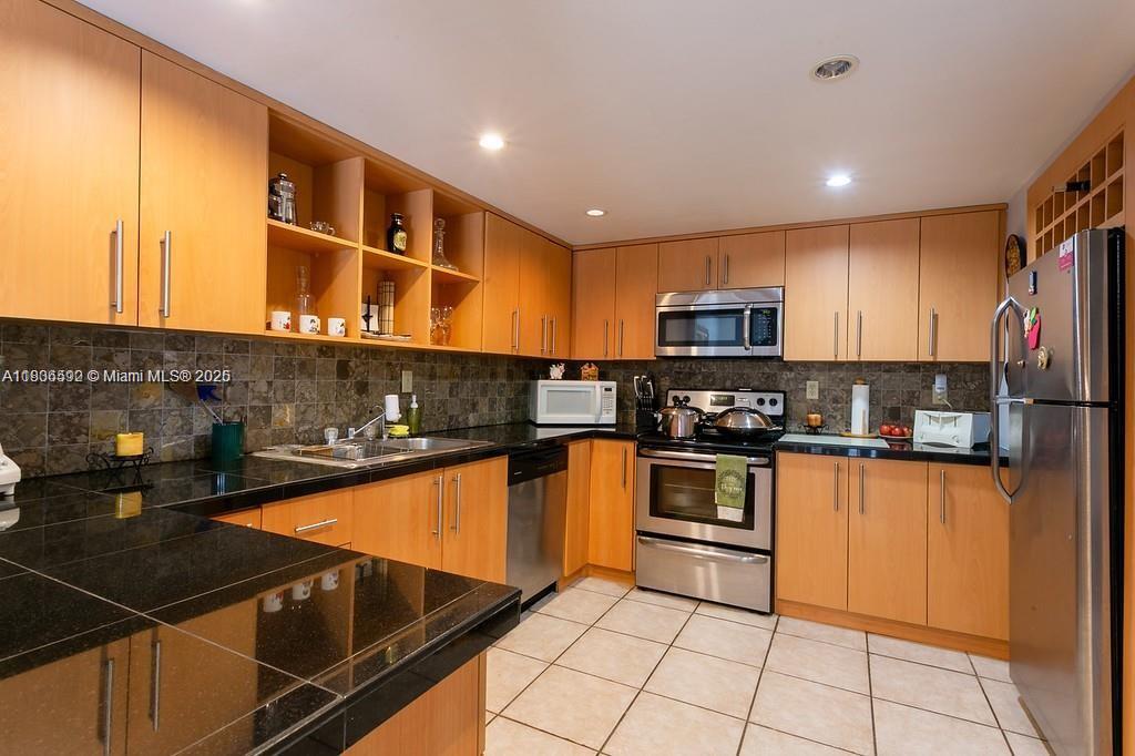 6814 SW 114th Pl C65