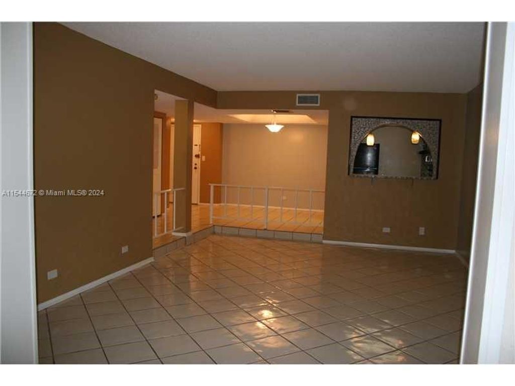 Photo of 3710 Inverrary Dr #3N, Lauderhill, FL 33319 (MLS # A11544672)