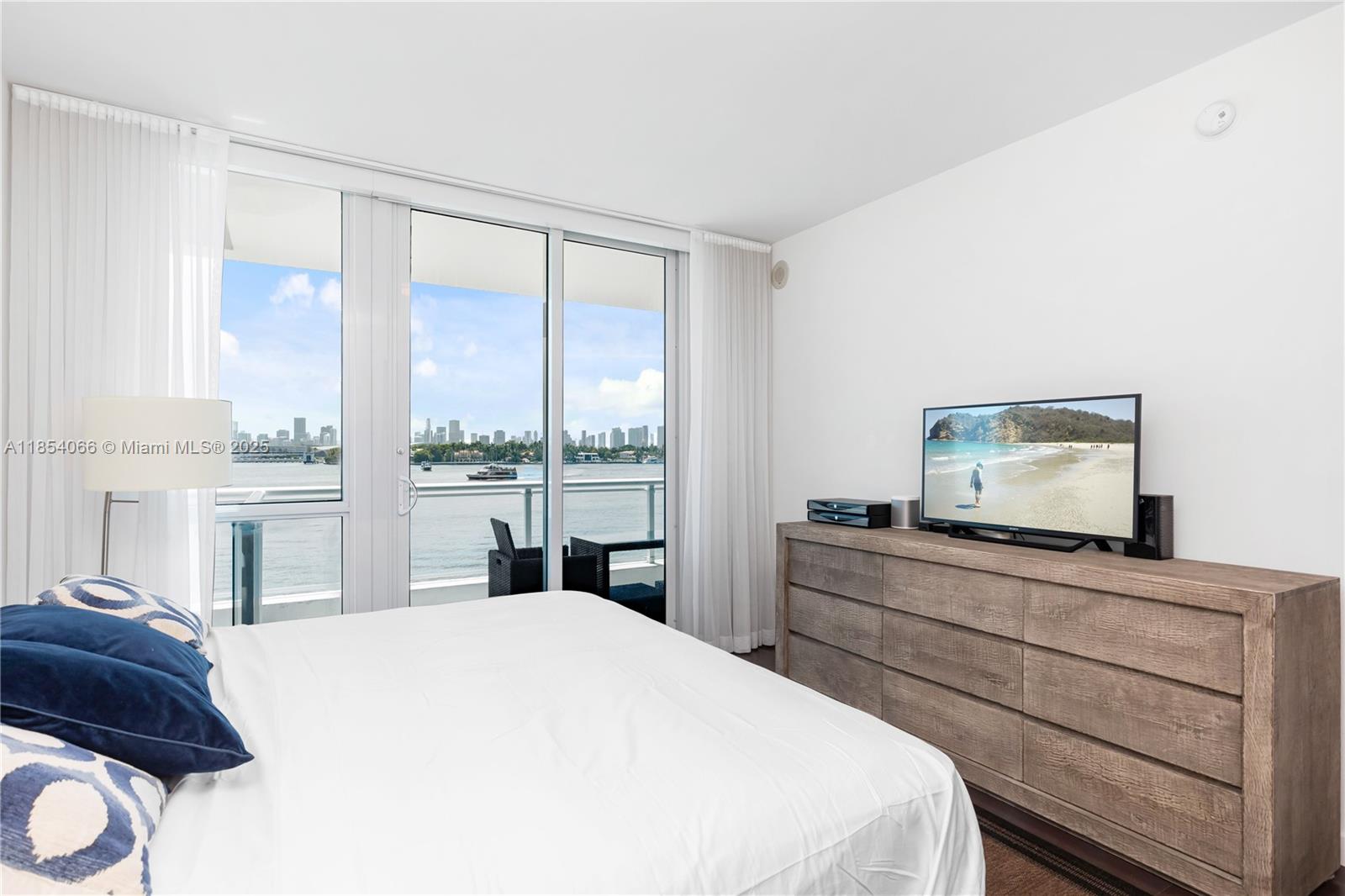 540 West Ave 312