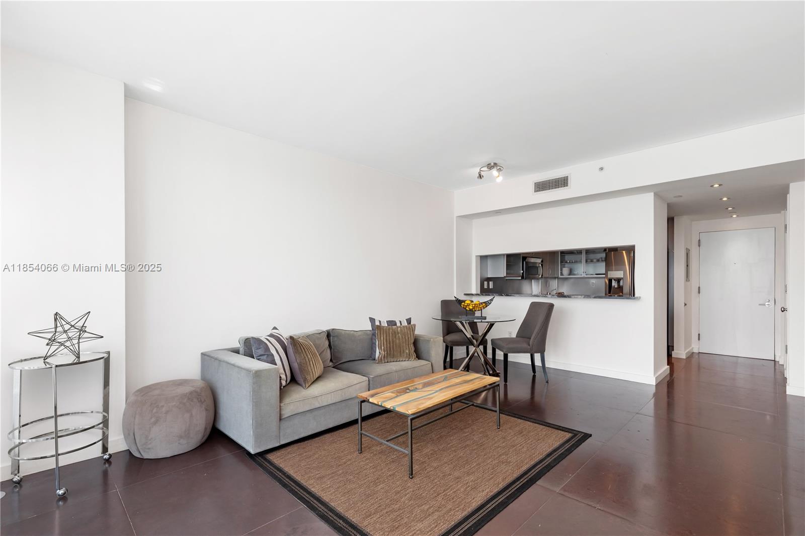 540 West Ave 312