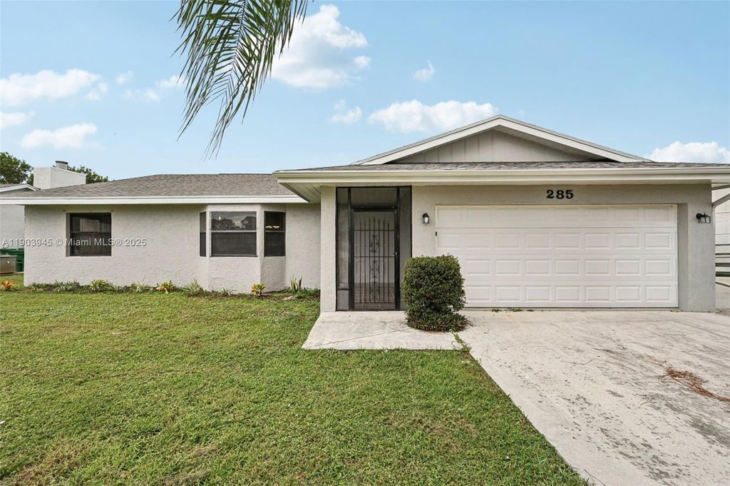 Photo of 285 SE Volkerts Ter, Port St Lucie, FL 34983 (MLS # A11903945)