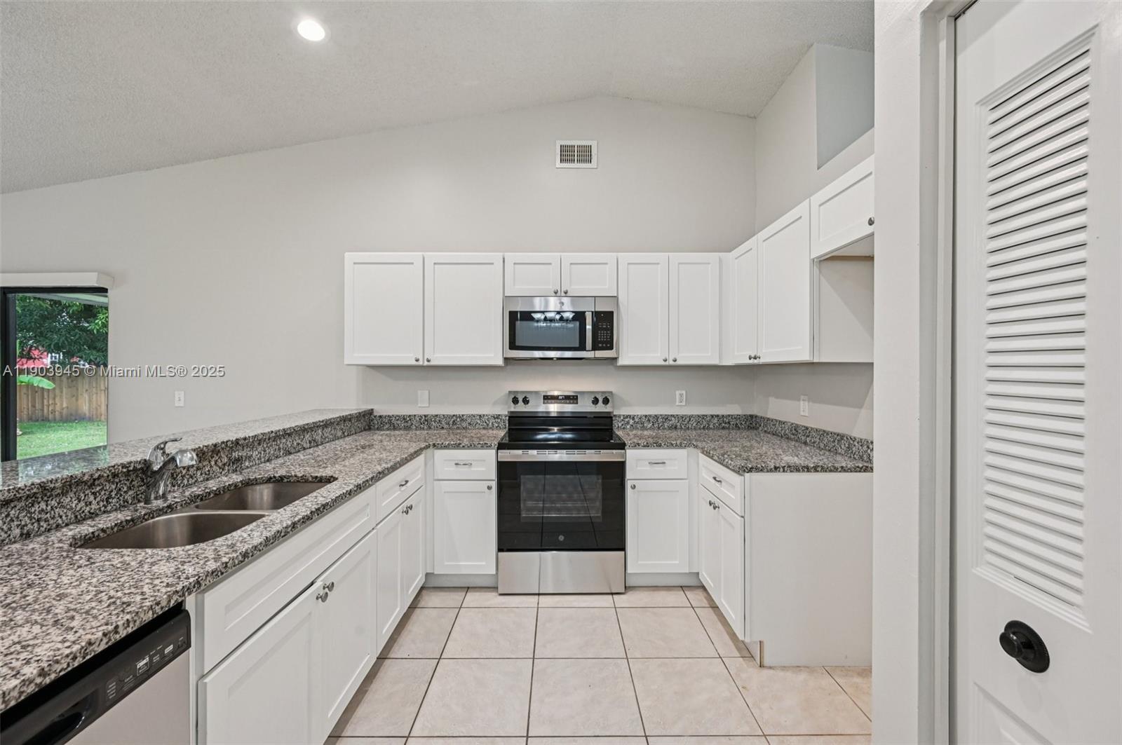 PORT ST LUCIE SECTION 13 - Residential