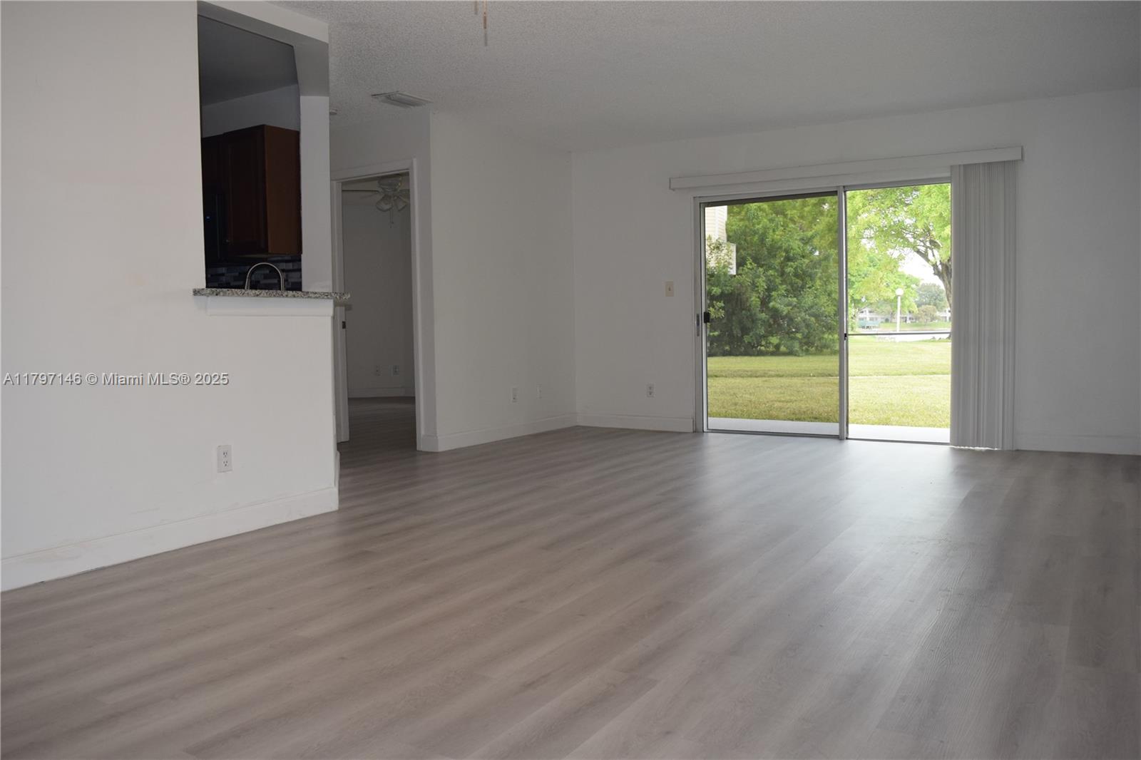 3453 NW 44th St 101