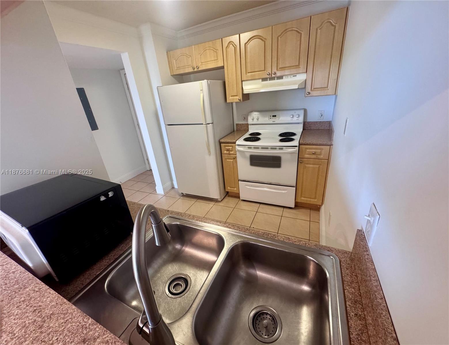 THE CITADEL CONDO - Residential Lease