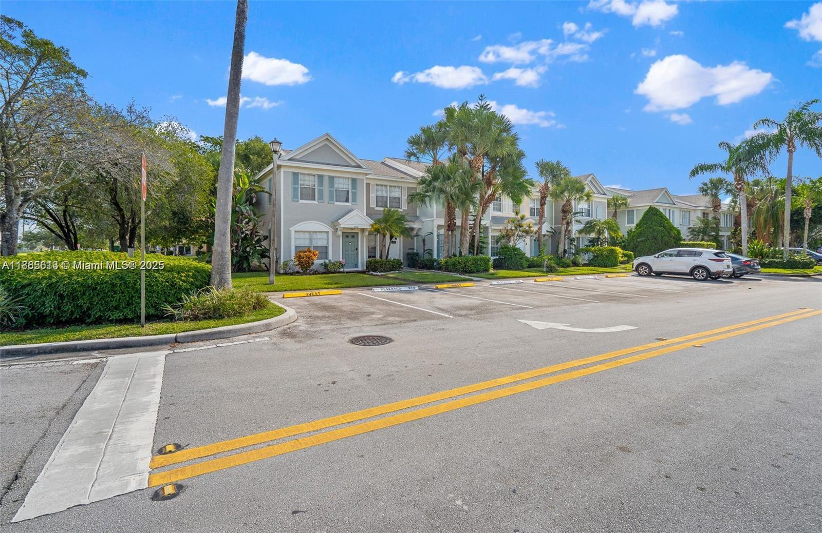 8066 Sanibel Dr 8066