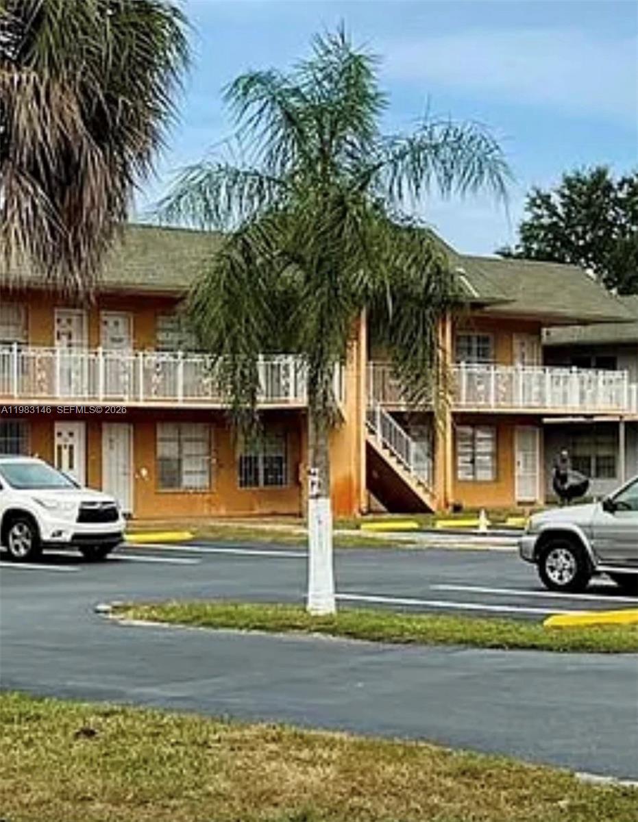 NEW WORLD CONDO APTS III - Residential Lease