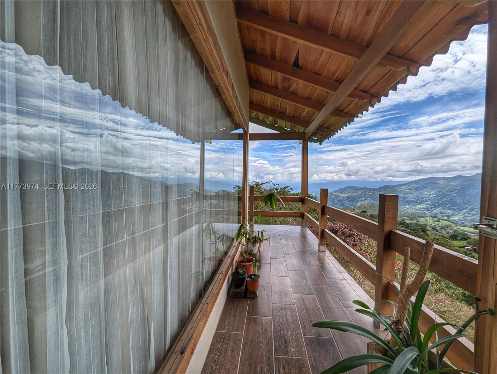 6 Cervantes Cartago Costa Rica