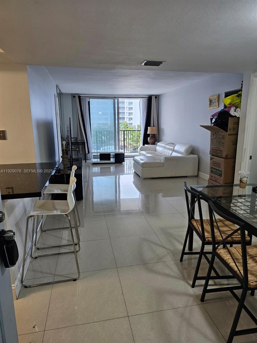 9273 Collins Ave 408