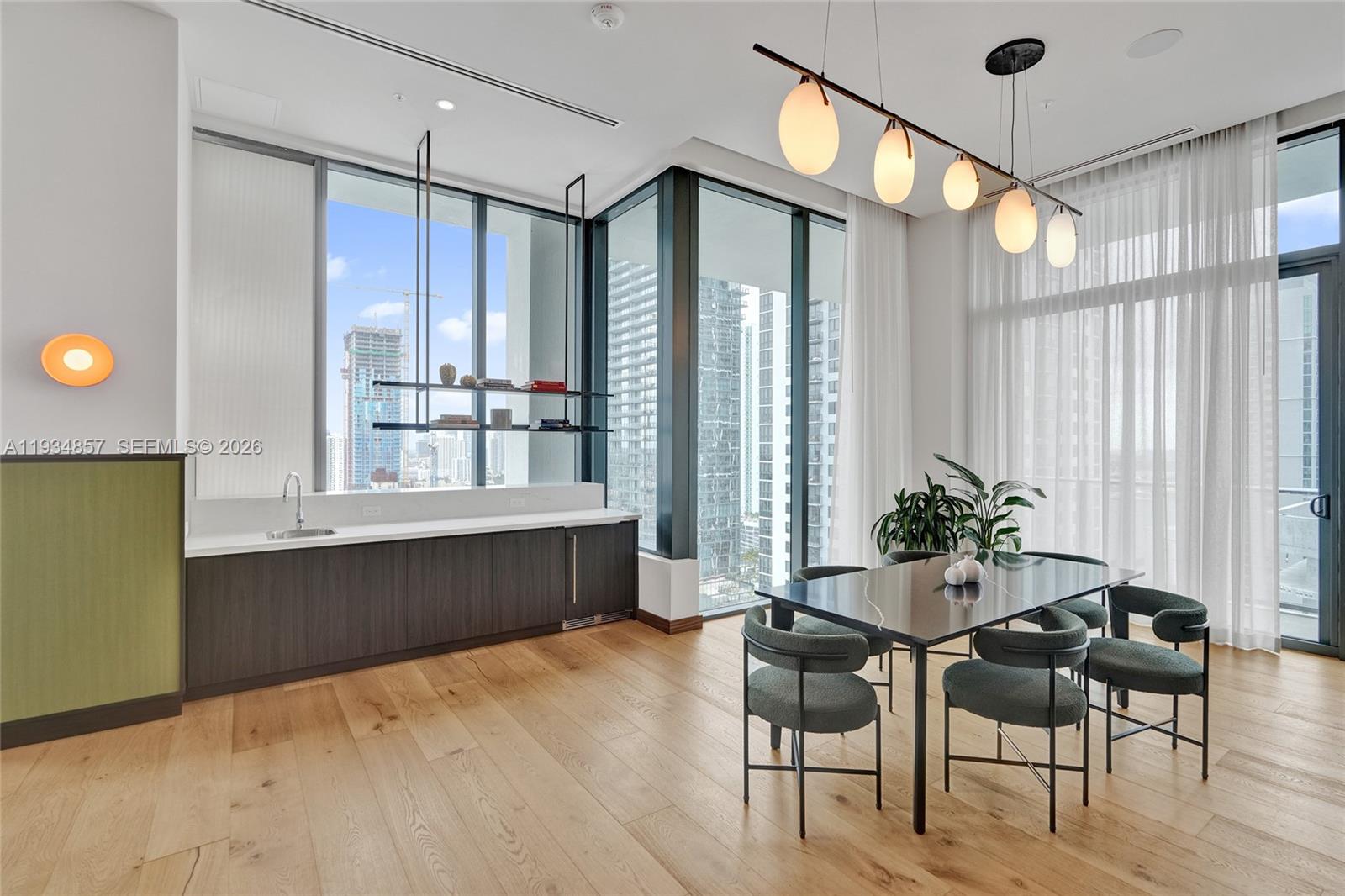 Crosby Miami World Center - Residential