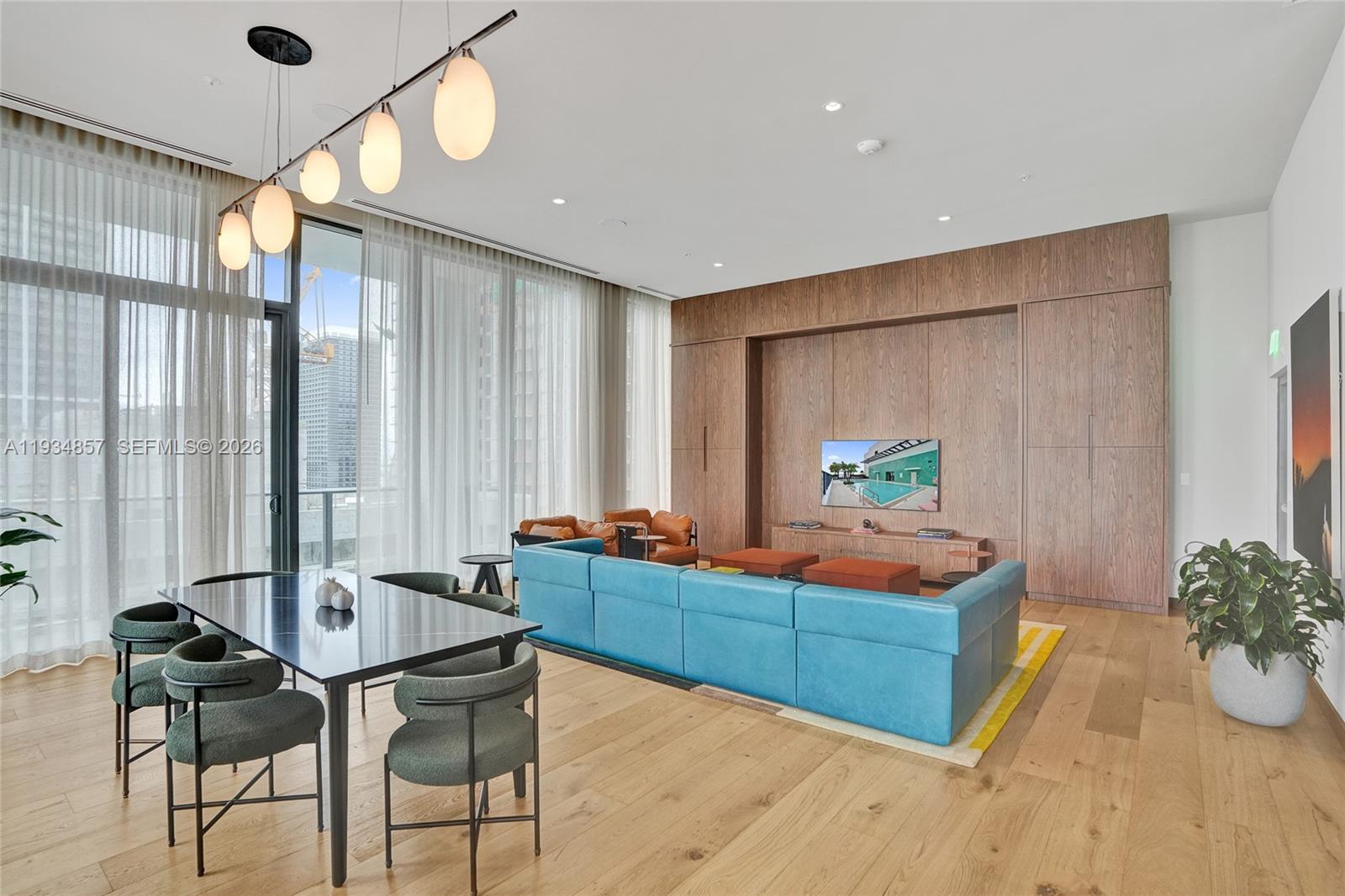 Crosby Miami World Center - Residential