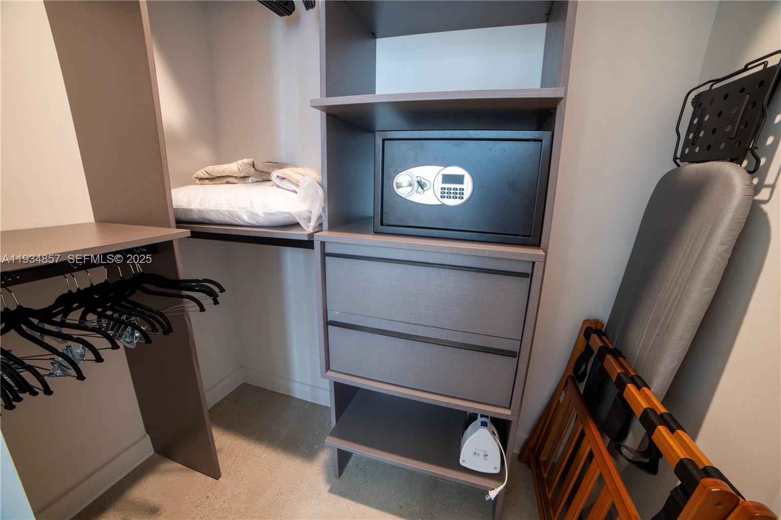 Crosby Miami World Center - Residential