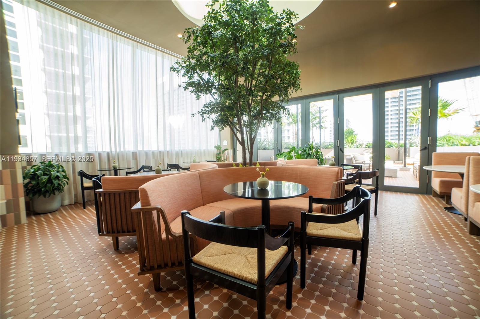 Crosby Miami World Center - Residential