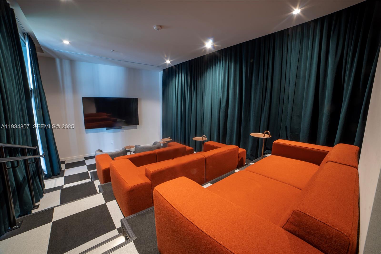 Crosby Miami World Center - Residential