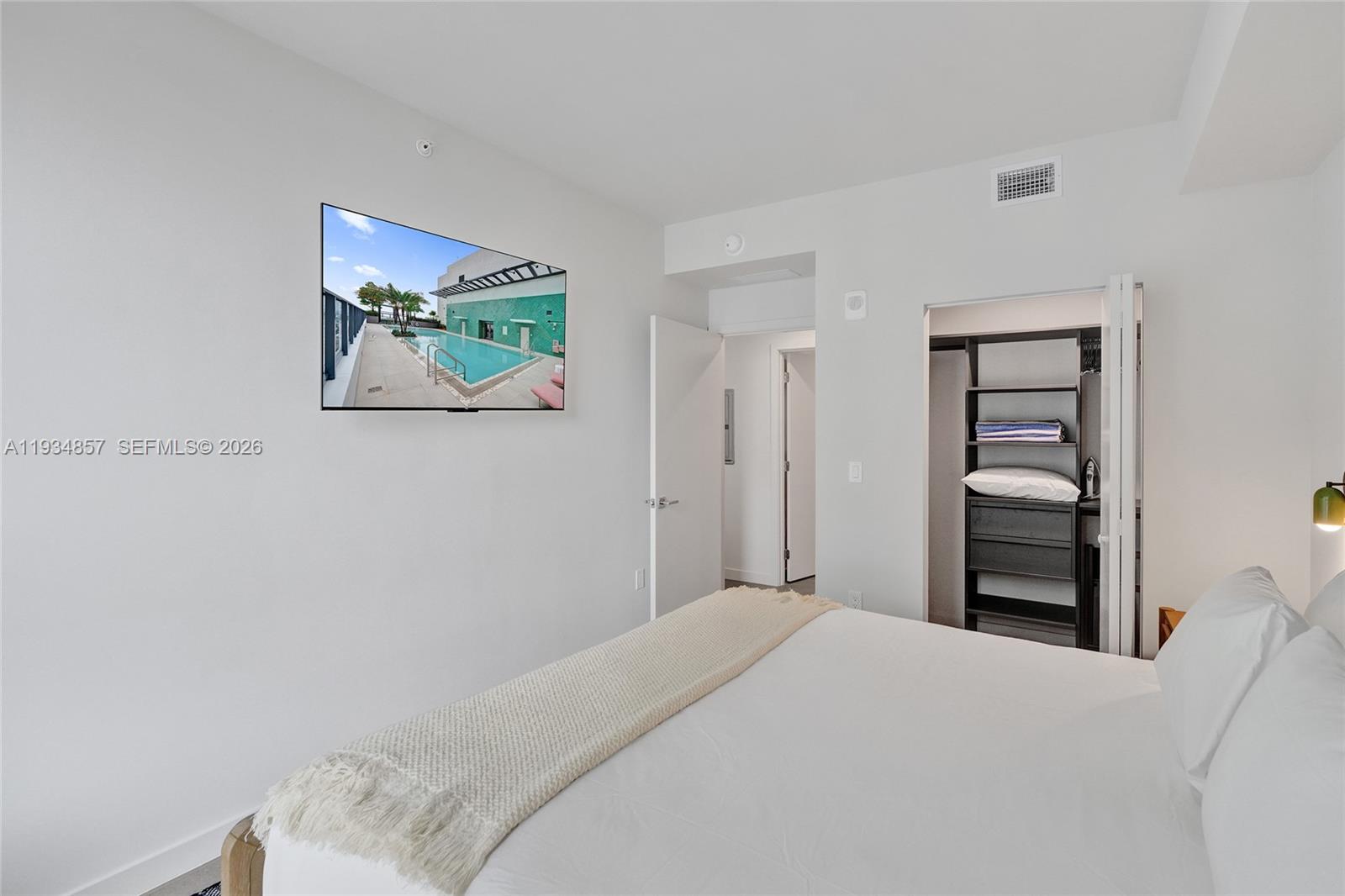 Crosby Miami World Center - Residential