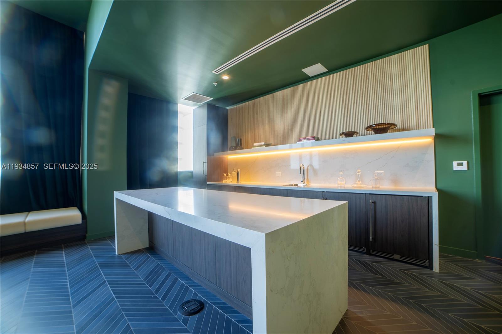 Crosby Miami World Center - Residential