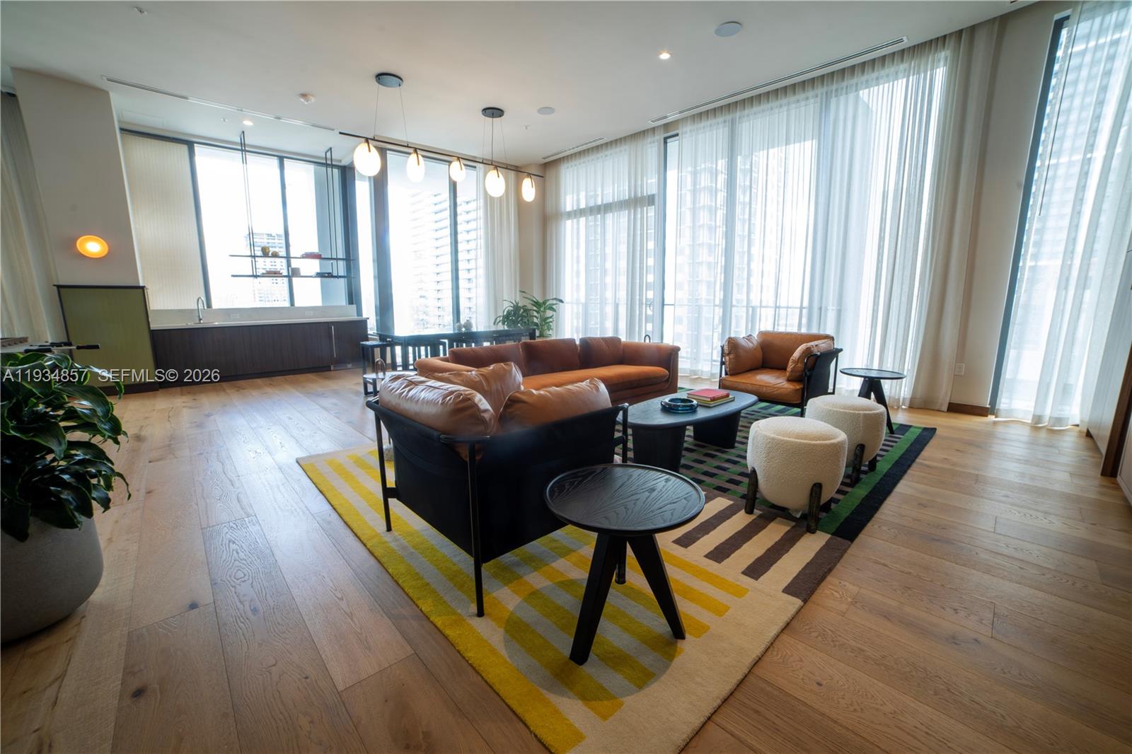 Crosby Miami World Center - Residential