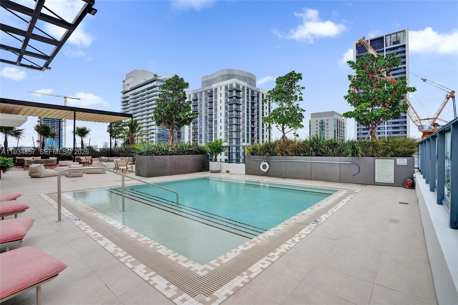 Crosby Miami World Center - Residential