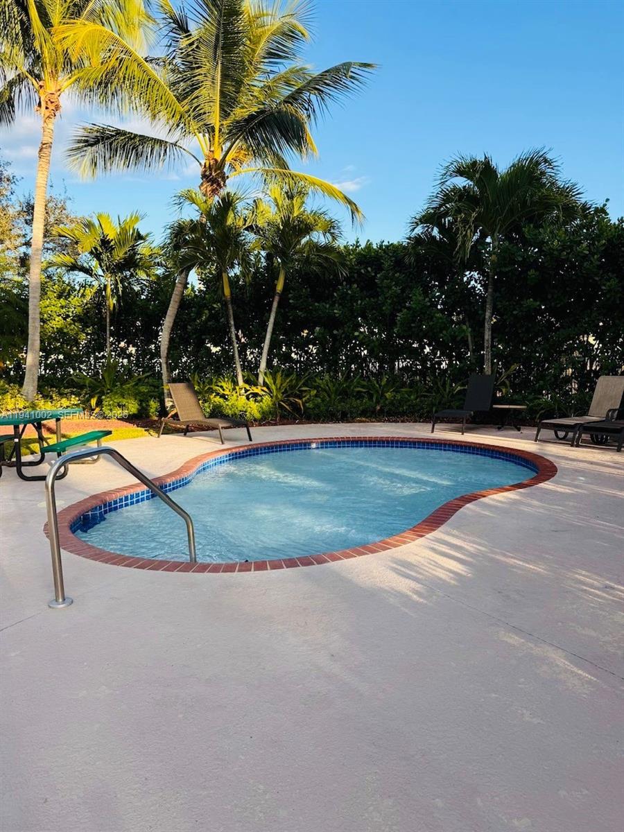 MARBELLA COVE - Residential