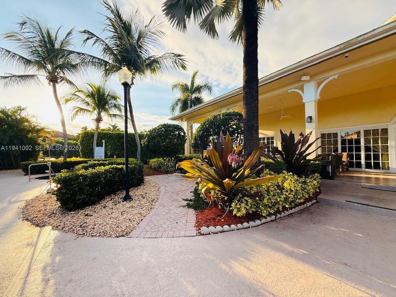 MARBELLA COVE - Residential