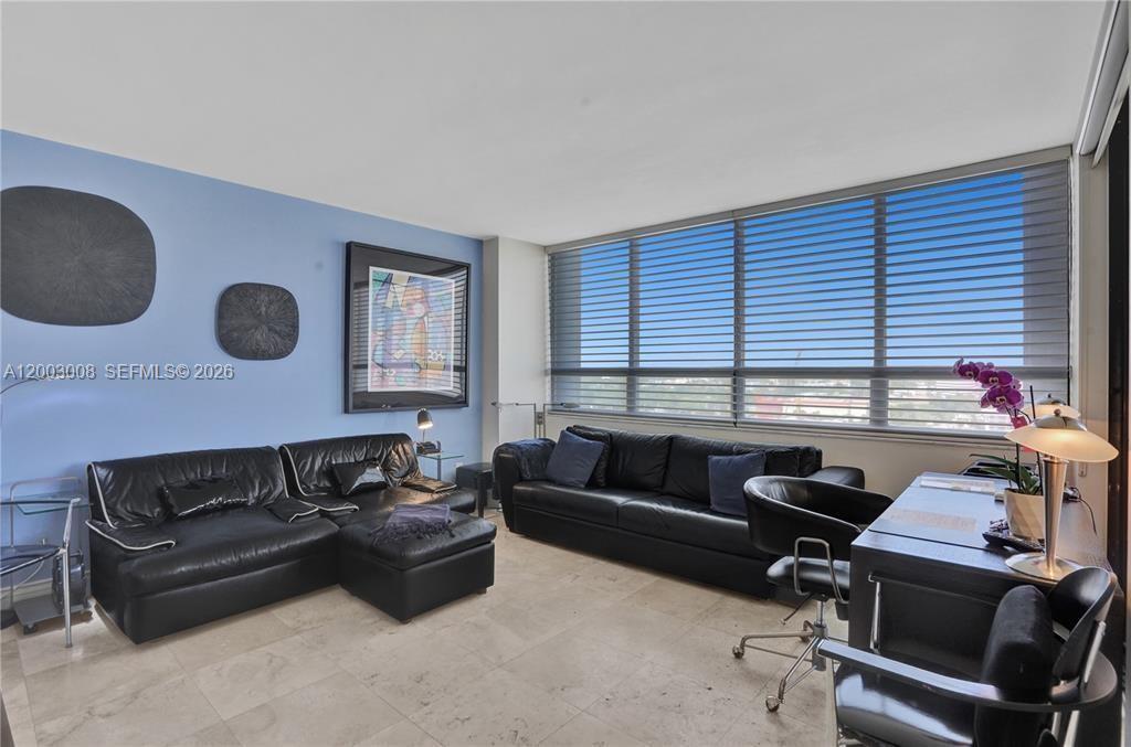 11113 Biscayne Blvd 1256