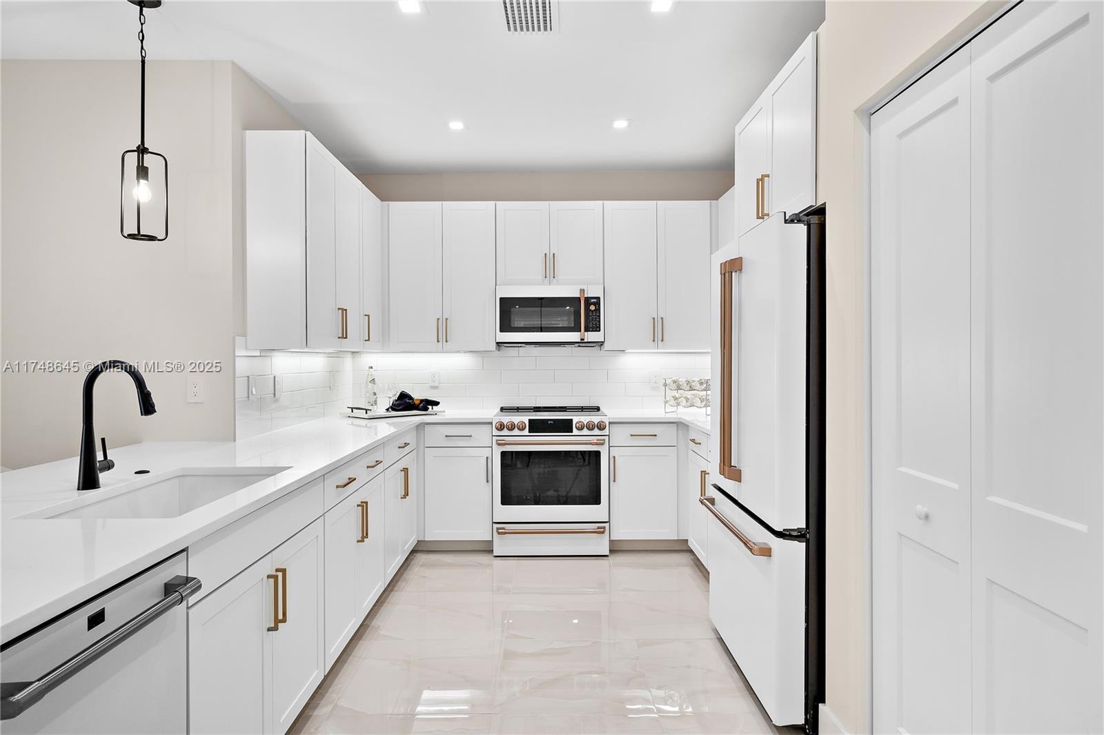 PARKWAY PRESERVE - Residential