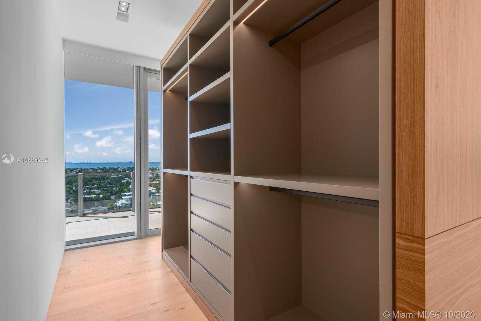 OCEANA KEY BISCAYNE CONDO - Residential