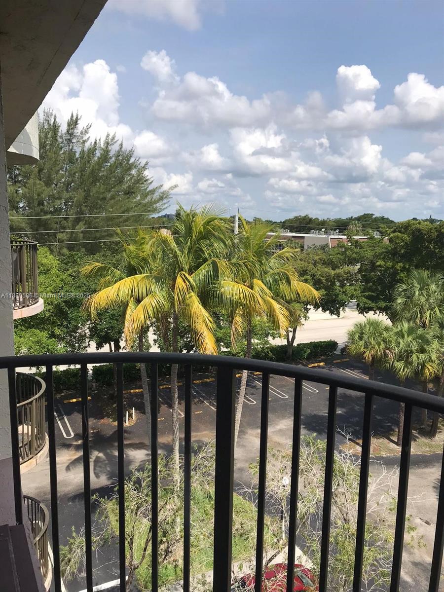 CORAL SPRINGS TOWER CLUB - Residential Lease