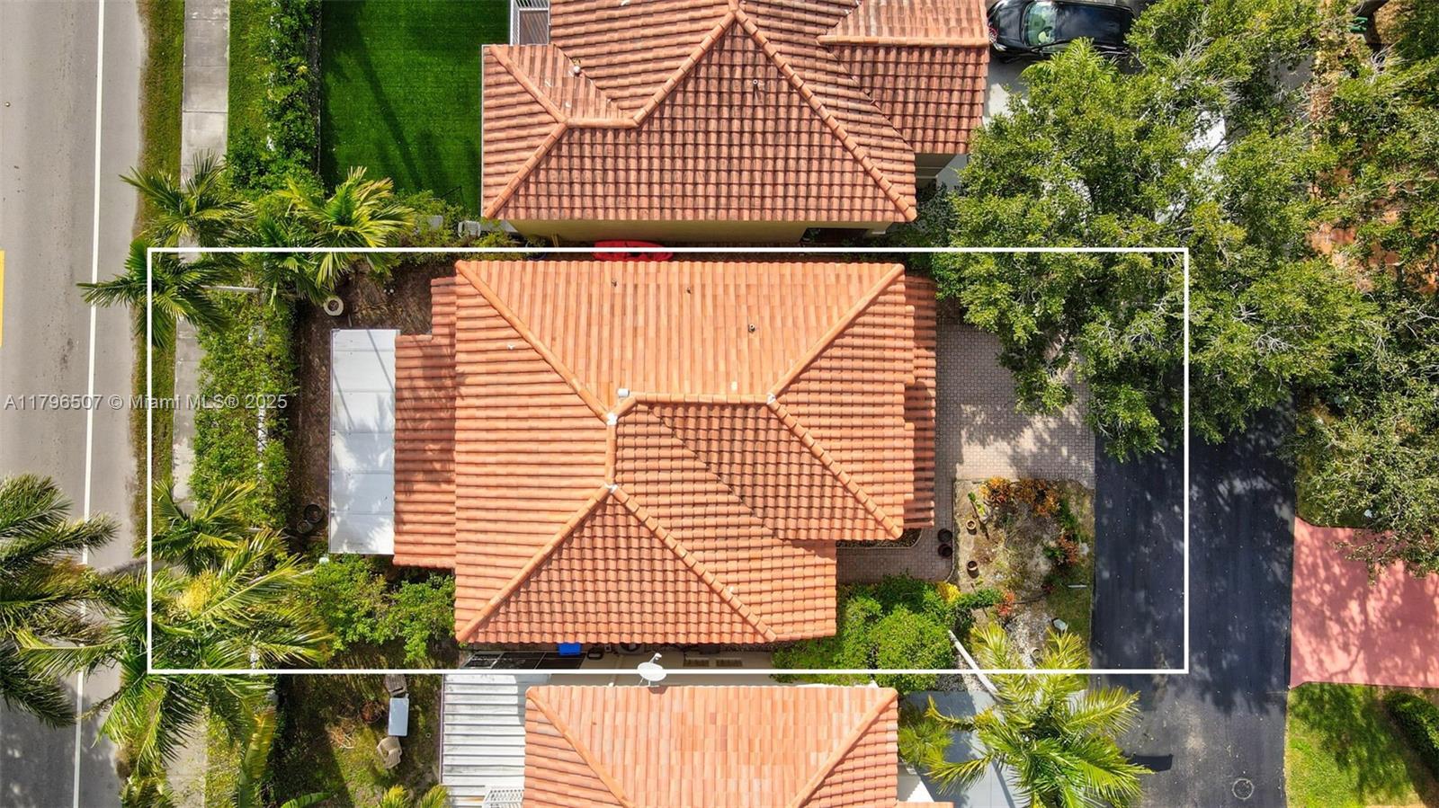 HOMES AT EAST LAKE - Residential