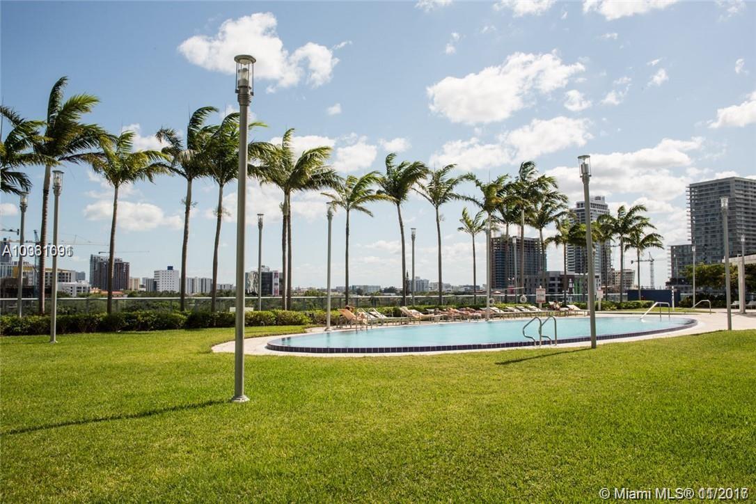 BLUE CONDO - Residential Lease