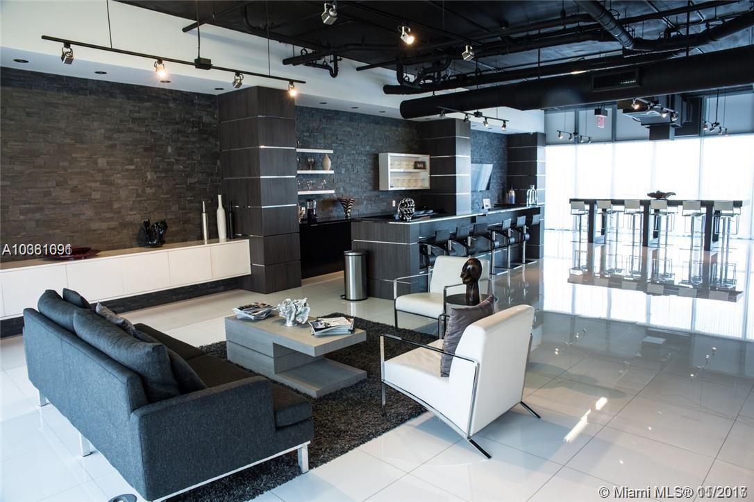 BLUE CONDO - Residential Lease