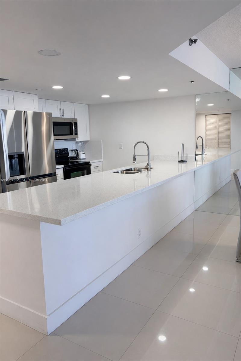 1717 N Bayshore Dr A-1132