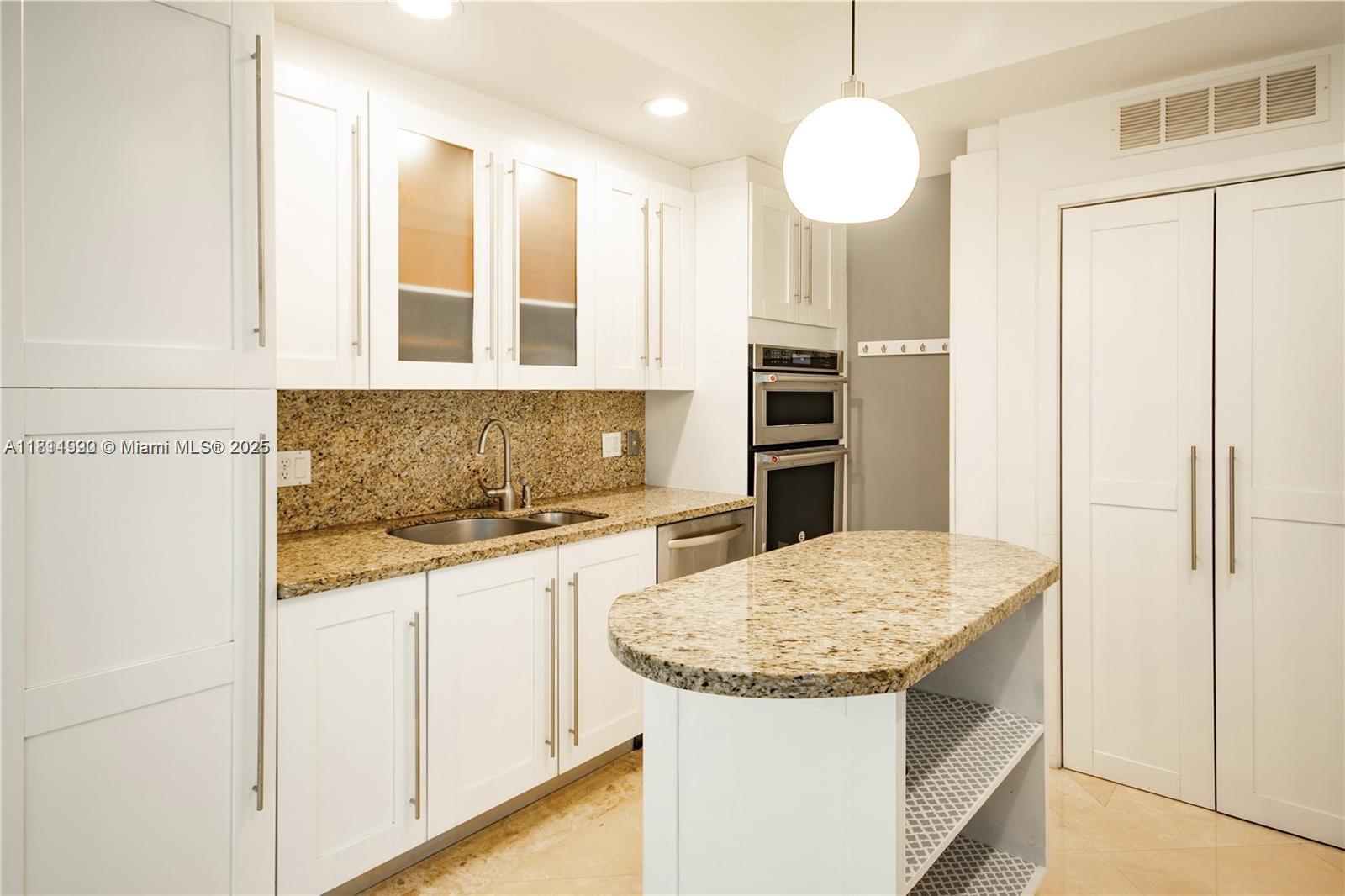 50 Alhambra Cir 405