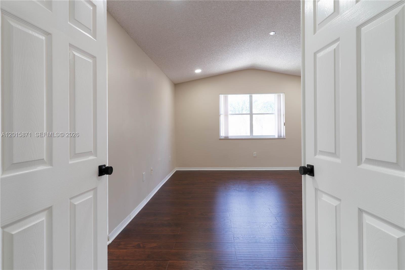 CHAPEL TRAIL II - Residential Lease