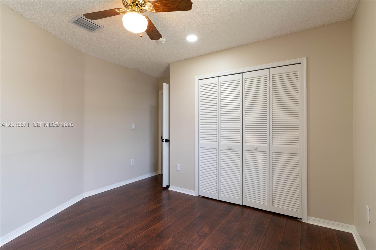 CHAPEL TRAIL II - Residential Lease