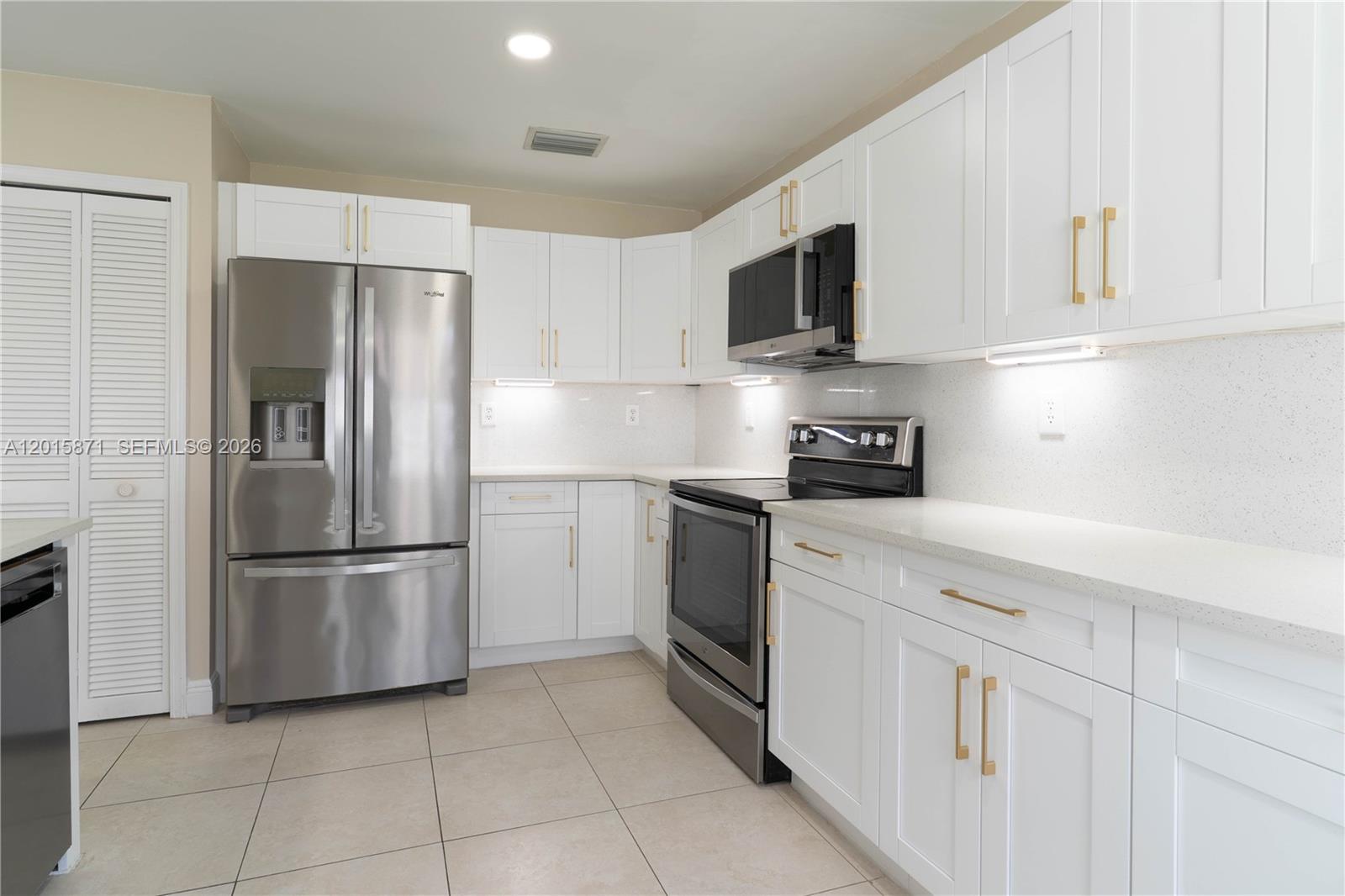 CHAPEL TRAIL II - Residential Lease