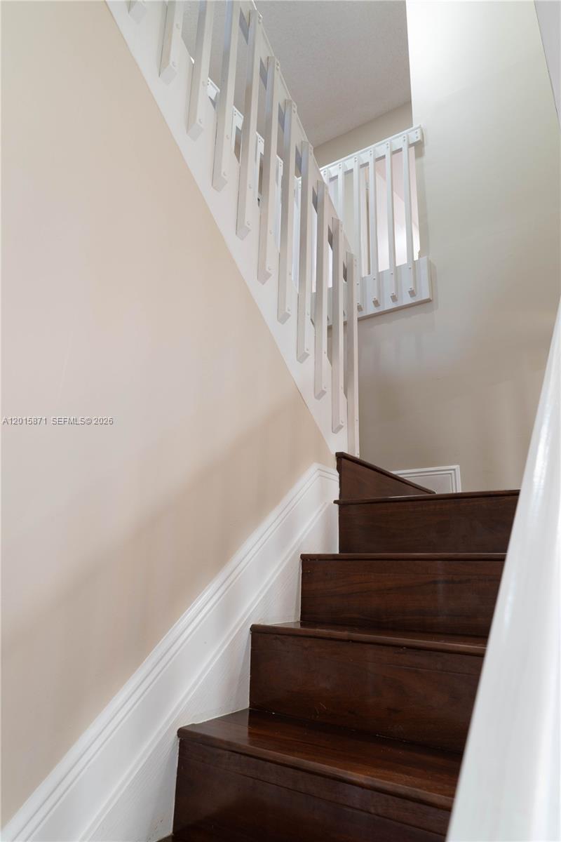 CHAPEL TRAIL II - Residential Lease