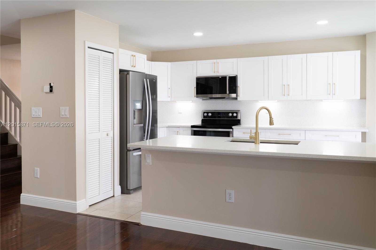 CHAPEL TRAIL II - Residential Lease